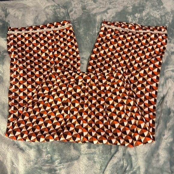 Forever 21 Pants - Forever 21 Capri pants Size small
